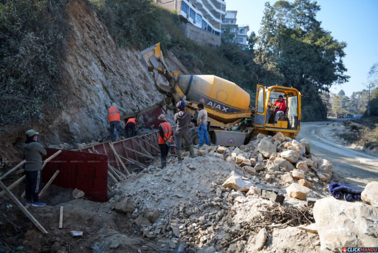 सुदूरपश्चिम प्रदेश सरकारले बजेट विनियोजन गरेका सडक पूर्वाधारहरु अलपत्र