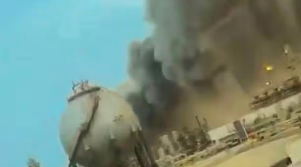 विश्वकै ठूलो तेल रिफाइनरी साउदीमा इरानको हमला